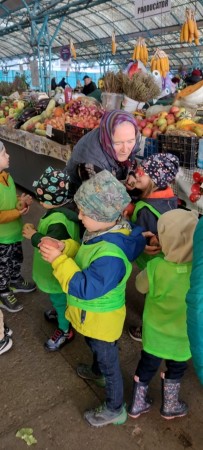 La Piata Fructe si Legume de sezon